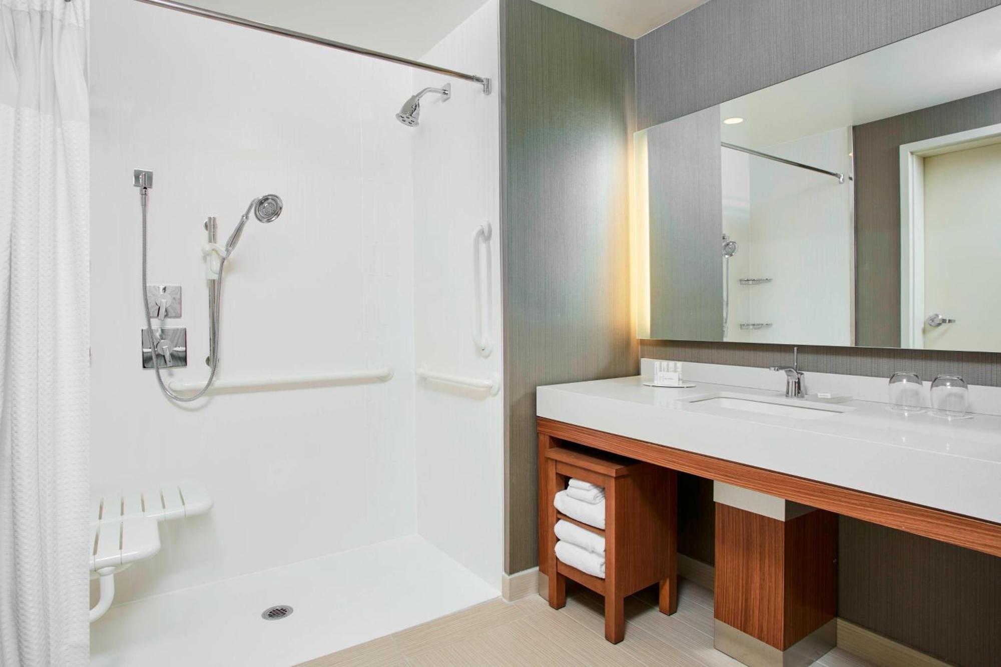 Hotel Courtyard By Marriott Erie Bayfront Exteriér fotografie